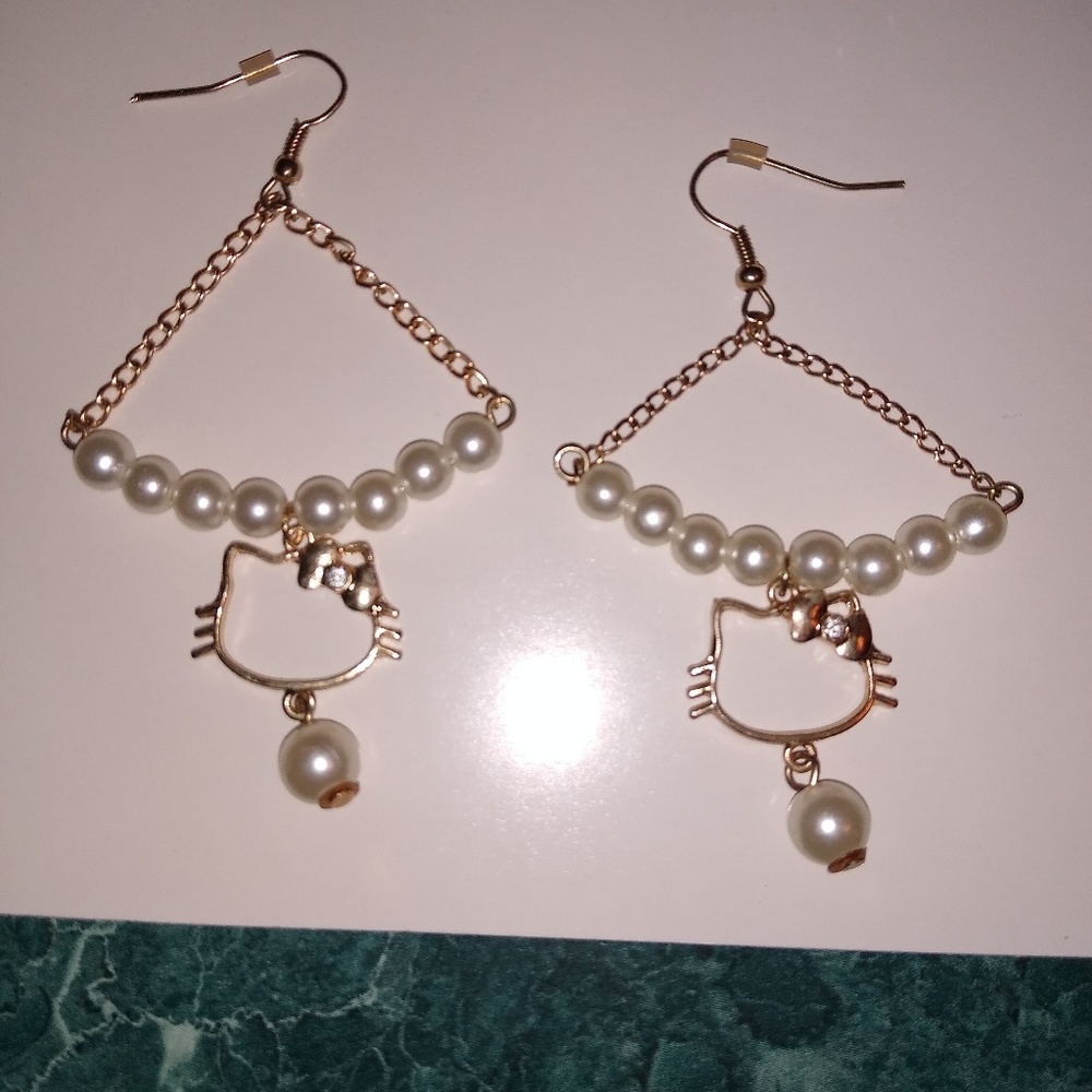 Hello Kitty Pearl Gold Tone Earrings
